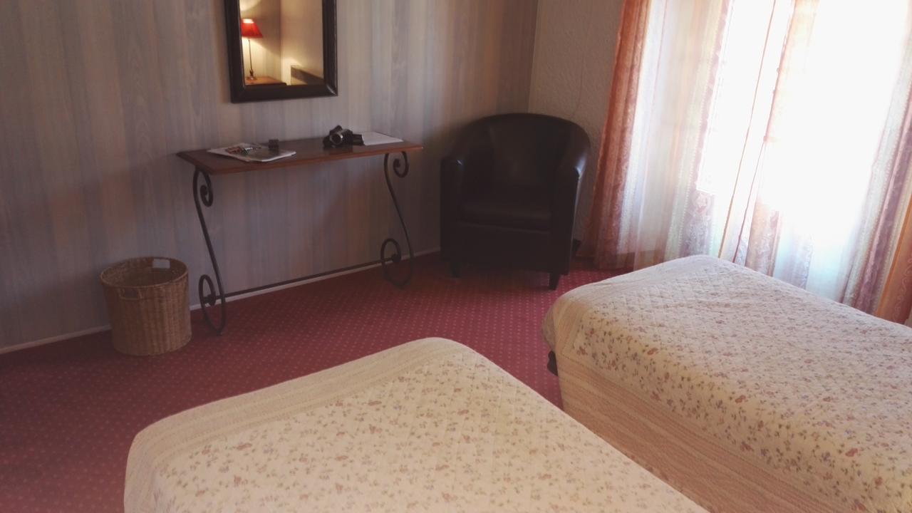 ホテル Le Ponant Pradelles エクステリア 写真